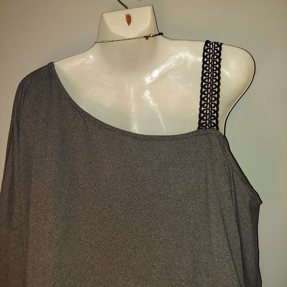 Gray Women's Plus Size Asymmetrical-Neck Cold Shoulder T-Shirt - Picture 9 of 11